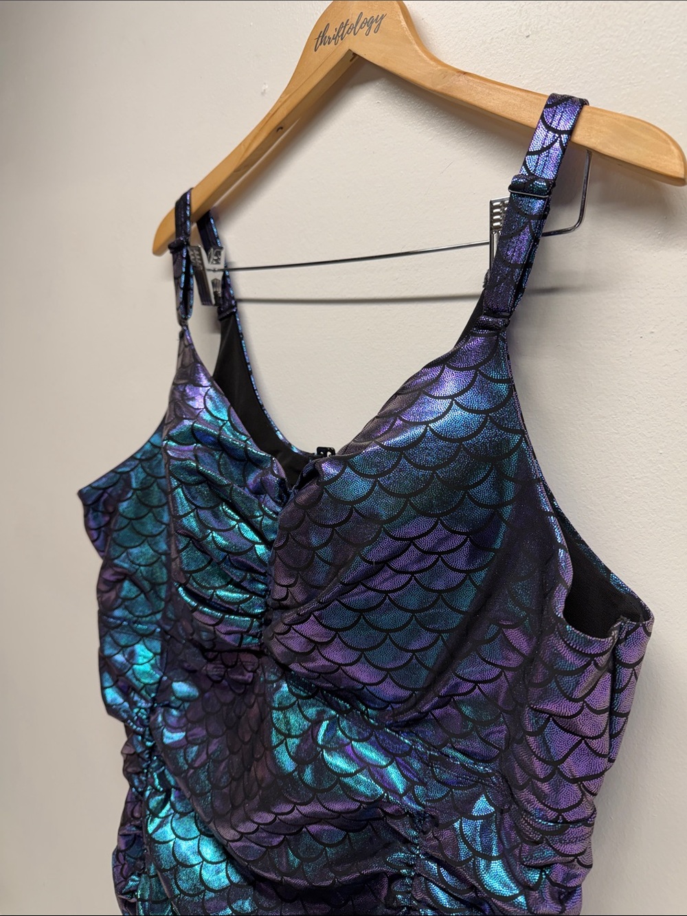 Torrid Iridescent Mermaid One Piece Swimsuit Swim Suit Blue Plus Size 4X D / DD - Picture 5 of 10